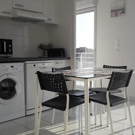 Proche Avec Parking Et Balcon A - Fr-1-482-58 דירה